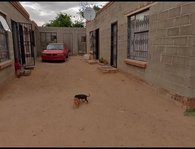 4 BEDROOM HOUSE FOR SALE IN BLOEMSIDE 2